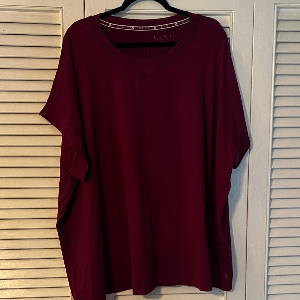 👚2/$15, 3/$18, 4/$20👚 Lane Bryant Livi Tee